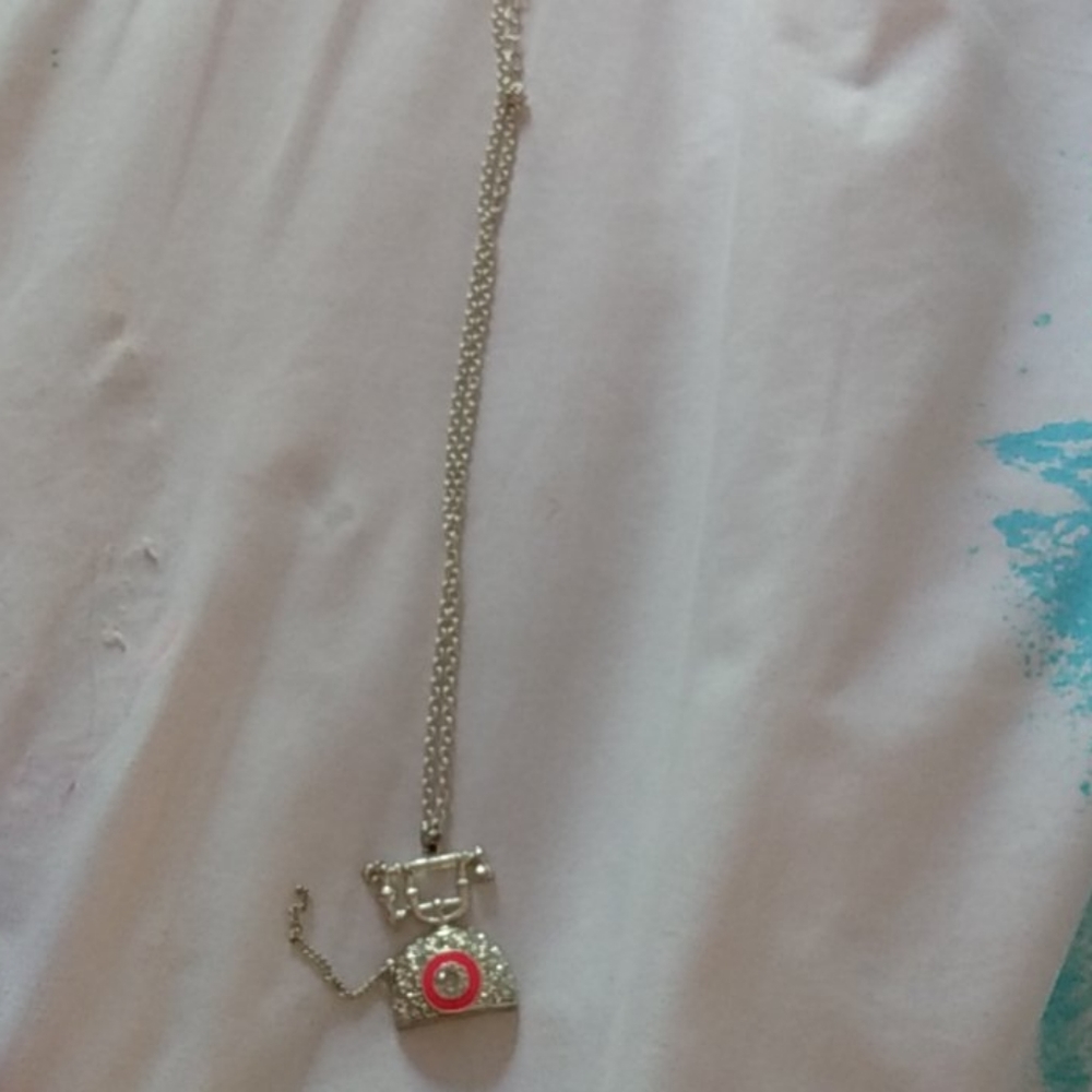 A cute necklace 😍